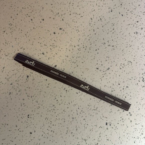 72 inches Hermes ribbons - Picture 2 of 3